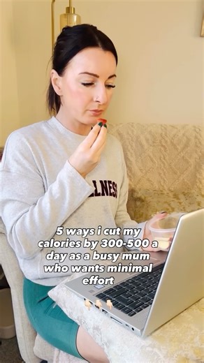 Rianna Lucas | Mums weight loss & fitness coach on Instagram: "Busy mums you don’t need a drastic diet you just need these little tweaks which will save you around 300-500 cals per day 🙌🏻 1️⃣ Cut liquid calories, especially alcohol. Nightly wine (120-150), creamy or sweet coffees (100- 200), cocktails (200-400) Swap lighter mixers + limit alcohol to 1-2 nights/week. 2️⃣ Add a 25-30 min brisk walk. Most women burn 100-140 calories depending on pace/body size. 3️⃣ Measure oils, dressings & sprea
