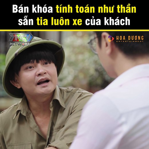 1.5M views · 17K reactions | Khóa thôi còn an toàn hay không thì chưa biết __________ Nguồn: Hoa Dương Entertainment * Toàn bộ nội dung trong video được dựng lên mang mục đích giải trí và được trích dẫn từ: Hài 79 * Bản quyền được bảo vệ và quản lý bởi MCV Network #MCVNetwork #Hai79 #hoaduongentertainment #NWT #HDH79 | Gõ Cửa Thăm Nhà | Facebook