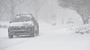 Bomb cyclone causing blizzard-like conditions hits Eastern Seaboard