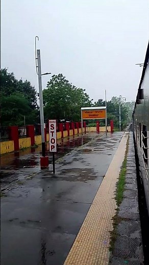 Khambhat railway station train arrival in monsoon with amazing cambay breeze in memu locomotive