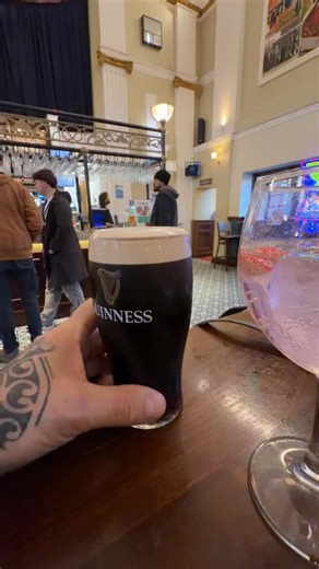A solid pint in my local 🥄🥄🥄🥄🥄🥄 I paid £3.60 🇬🇧 for this pint of GUINNESS and it was bloody fabulous chaps - in my local SPOONS 🥄 #guinness #wetherspoon | English Beer Gentleman