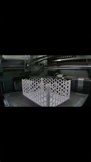 Коробка соты спроектирована в Fusion 360