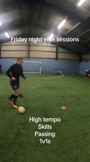 Friday night elite sessions ⚽️ all about high intensity high quality lots of repetitions ⚡️ learning new skills and turns every week 🎇 #prestonfootball #elitetraining #footballsession #footballcoaching #skills