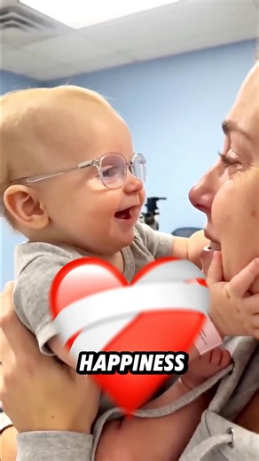 Baby See Mom's Face for the First Time 😭❤️ #shorts