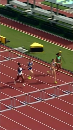 Thea Brown runs a heptathlon championship best of 13.23 in the 100m hurdles #WorldAthleticsU20