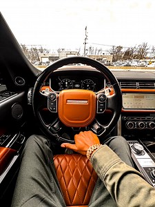 Supercharged V8 Roar in #Svautobiography Range Rover 💥 - #rangerover #SUV #defenderV8 #defender #defender110 #summervibes #V12 #landrover #rangeroversv #NewRangeRover #SVR #scorpio #usareels #monaco #june #August #V8 #johannesburg #southafrica #kenya #ghana | Ladieslovelandrover