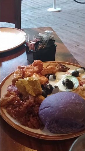 Luau buffet at the Polynesian culture center