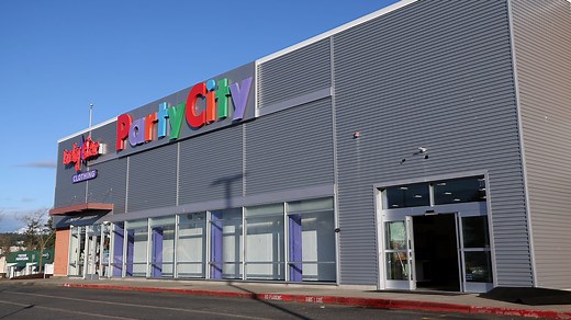 Silverdale says farewell to Columbia Factory Store, Party City