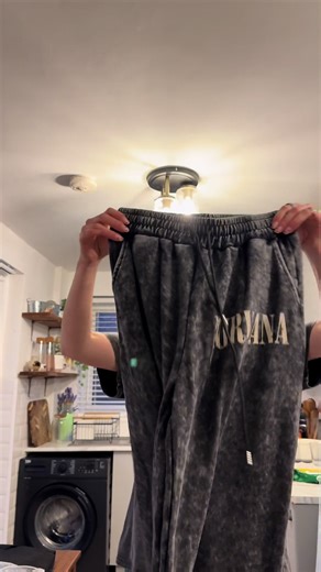 Stylish Tracksuits: The Ultimate Comfort for Athletes