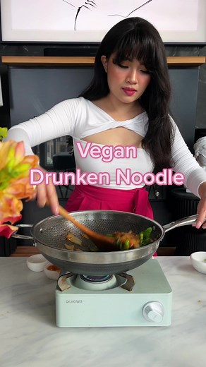 Authentic Thai Drunken Noodle Recipe - Vegan Twist