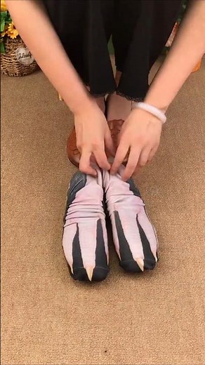 Women's Low Heel Hollow Leather Flats Soft Comfortable Everyday Shoes #shoes #fashion #shortsfeed