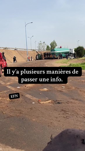 Le journalisme est une profession exigeante, nécessitant de nombreux compétences. Mais aujourd’hui plusieurs personnes se prennent pour des journalistes. Kasôrô ils n’ont même pas fait d’école de journalisme😭. #malienne🇲🇱❤️❤️ #africaine #justforfun #info #mali #condition #information #journaliste #journalisme #etudes #ecoles #university