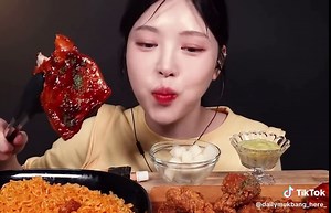Enjoy Mukbang with Boki: Noodles and Fried Chicken