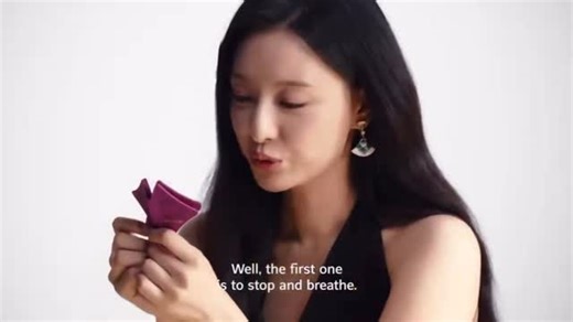 SooWon PH on Instagram: "📽️ Kim Jiwon x #Bvlgari Icons Minaudière Collection campaign video Notes on Cultivating Inner Calm “Well, the first one is to stop and breathe. Second, is to have some time to look back on myself. And third, in the process of doing so, even if you find something in yourself a little unsatisfied, be kind to yourself.” -#KimJiWon #김지원 #金智媛 #キムジウォン"