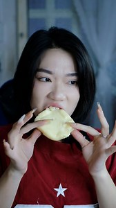 906K views · 10K reactions | Review Bánh Sữa Chua Hy Lạp siêu dẻo siêu béo #momoreview #review | Lê Mỹ Oanh | Facebook