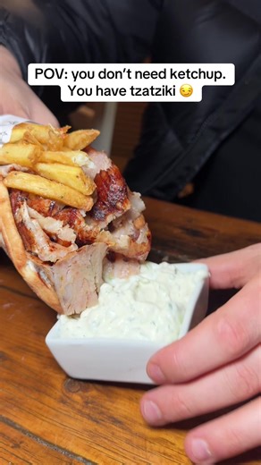 Tzatziki>>> 📍The yummy Greek, RM1 1RX #theyummygreek #gyros #londonrestaurants #greekfood