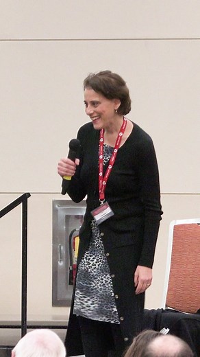 Judy Kuhn Performs 'Colors of the Wind' Live at Baltimore Comic-Con