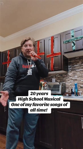 #highschoolmusical #breakingfree #disney #throwbacksongs #throwbackjams