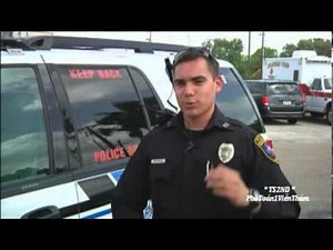 Monkey Attacks Cop during traffic stop in Texas