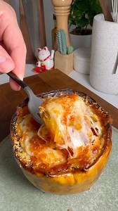 COURGE SPAGHETTIS À LA PARMIGGIANE 🎃🇮🇹🧀#courge #automn #pumkin #recette #recipe #saison #recipes #easyrecipe #cuisine #recettefacile #gourmand #cheese #cheesy #courgespaghetti | Qistoh