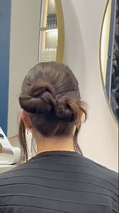 1.7K views | Twisted Chignon How to!  Come ottenere uno chignon...