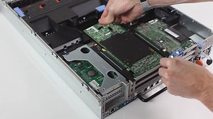 Anleitung zum Austauschen der GPU-Karte für PowerEdge R720XD