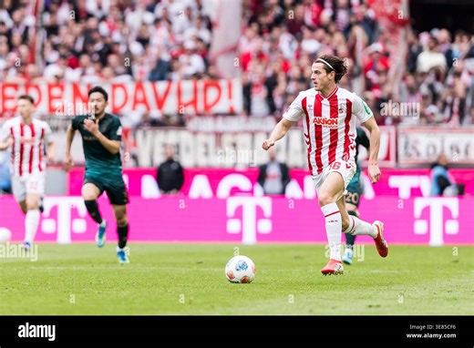 KOELN, GERMANY - APRIL 12: Jakub Kaminski (1. FC Koeln, 16) controls the ball during the Bundesliga match between 1. FC Koeln vs. SV Werder Bremen at Rheinenergie-Stadion on matchday 29 of the 1. Bundesliga on April 12, 2026 in Koeln, Germany. DFL REGULATIONS PROHIBIT ANY USE OF PHOTOGRAPHS AS IMAGE SEQUENCES AND/OR QUASI-VIDEO Stock Photo - Alamy