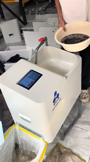 Tech | Engineering | Gadgets on Instagram: "Small fish Counting Machine 😳 Follow @techniiverse for more tech videos. Credit📷: Unknown DM for credit or a removal request ( no copyright intended) All rights and credits reserved to the respective owner(s): Hashtags (ignore): #tech #gadgets #technology"