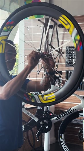 ENVE SES 4.5 Disc Wheelset (Gen5) - LTD - 2025 Tour de France - Yellow . สอบถามเพิ่มเติม : @lexbike Line : https://lin.ee/eJ95Zcv Tel : 092-769-9988 FB. : Lexbike IG. : Lexbike -— สถานที่ตั้ง : 📍ห้าง Beehive ชั้น 2 เมืองทองธานี Google Maps : https://bit.ly/3sXd7a5 เวลาเปิด-ปิด : อ.-อา. 10:30-18:30 น. #Lexbike #ร้านจักรยานเมืองทอง #Lexbike #ร้านจักรยานเมืองทอง #cervelo #tourdefrance2025 #visionmetron #vision #Gusto #blackinc #ColnagoV4Rs #colnago #enve #fitting #bikefitting | Lex Bike