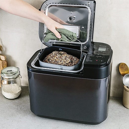 Panasonic SD-YR2540 review: the smartest bread maker I’ve ever tried