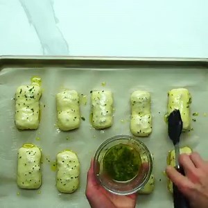 Cheesy Taco Sticks! Get the written recipe here: http://bit.ly/2kDJ94S | My Recipe Panda