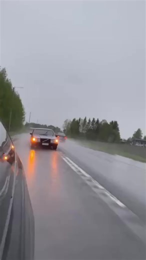 Exploring the Volvo 740 GLE: A Classic Car Review