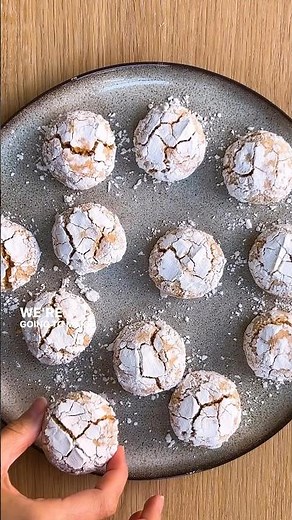 The Rose and Almond Ghriba recipe by Nargisse Benkabbou is in the description 🌹