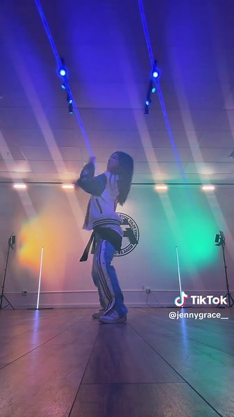 Sticky Challenge 🙌🏻 #Fypage #fyp #kpop #kpopdancer #Stickychallenge #playtimedance