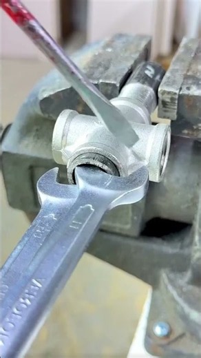 Genius Tool Trick For Removing Broken Pipe Threads