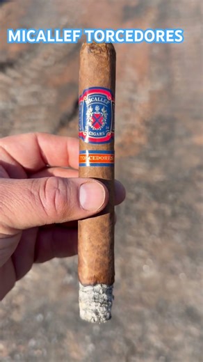 Micallef Torcedores Cigar