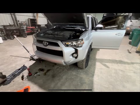2019 Toyota 4Runner oil change (5th Gen)