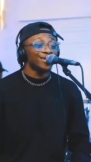 Oxlade - 02 (Oxygen) Live Performance | Afrobeat Music