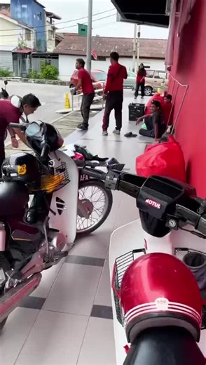 Mak nak jaga anak2 40 orang 😇 #jnt #jntexpress #baganserai #fyp