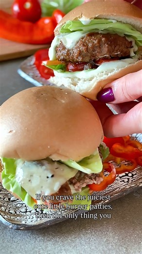 🛑Stop scrolling! Your new favorite mini burger recipe is here to stay🍔The recipe in description!
