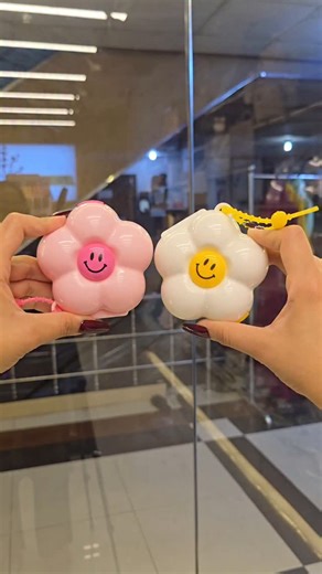 The Journal Anatomy on Instagram: "Multichamber Portable Storage Box 🌼 Daisy Style Perfect to carry small stuffs and keep them neatly organized. Details: Cute daisy-inspired design Multiple chambers for easy sorting Color options: 2 Material: Plastic Lightweight & portable Price: 280 Tk DO: 038"