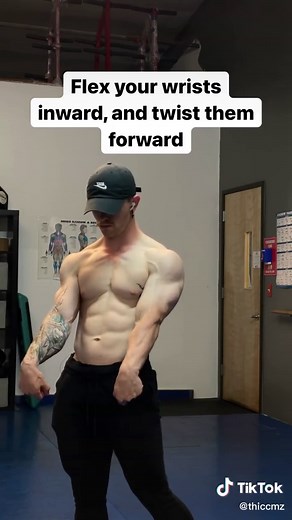 Mastering the Victory Pose: A Simple Guide