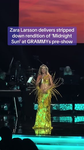 Zara Larsson performs an acoustic version of Midnight Sun at the Grammys premiere ceremony #fyp #zaralarsson #grammys