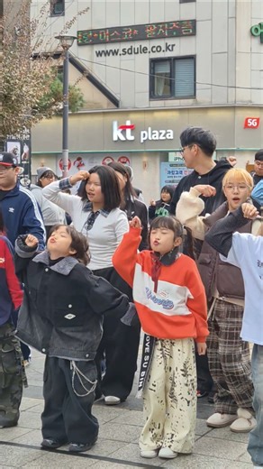 칭칭언니 보다 우리가 귀여워⁉️#춤추는수빈#춤추는곰돌#춤추는곰돌의랜덤댄스#music#shorts#tiktok#challenge #kpop#dance#afstarz#댄스#funny