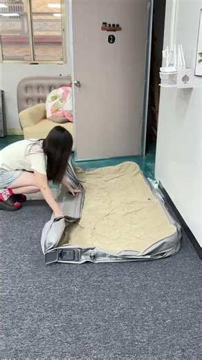 Automatic inflatable bed, automatically inflates and deflates, the smart voice model frees 815