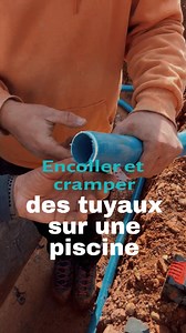 Encoller et cramper des tuyaux sur une piscine : astuce ! Vous trouverez la suite de la vidéo sur notre chaîne Youtube designpiscines Pour toutes demandes (devis, étude...) rdv sur notre site internet (lien en bio). #pisciniste #constructionpiscine #autoconstructeur #piscine #chantierpiscine #astuce #chantier # chantierastuce #tuyaux #pvctuyaux #manosque #pertuis #pierrevert #valensole #pertuis #apt | Design Piscines & Spas