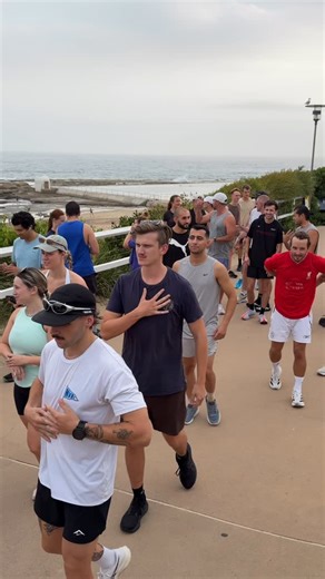 Never Run Club (NVRC) on Instagram: "CHRISSY EVE RUN CLUB Come down for an easy 30min run before enjoying yourself tomorrow! 6:30pm start at Merewether Baths! Bring your best festive outfit 🎅 @_m.t.c will be taking the reigns tonight so look out a bloke with a bun and the most gigantic calves you’ve ever seen 🫱🏻‍🫲🏼 See you there! 🫶🏻"