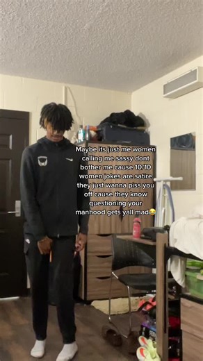 Ignore me tryna learn how to be them jookin mfs from memphis😭 #fypシ #ReTokforNature #sassy #jokes #funny #foryou #viral #blacktiktok