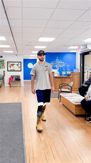 ✨A year after losing his leg to osteosarcoma, Hayden came to us looking for more comfort and a path back to doing the things he loves. His rotationplasty prosthesis was fabricated specifically for him to support proper alignment, optimized movement, and long-term mobility—aligned with his goals.✨ Bonus: the cowboy boots got the green light 🦿🦾 | A Step Ahead Prosthetics