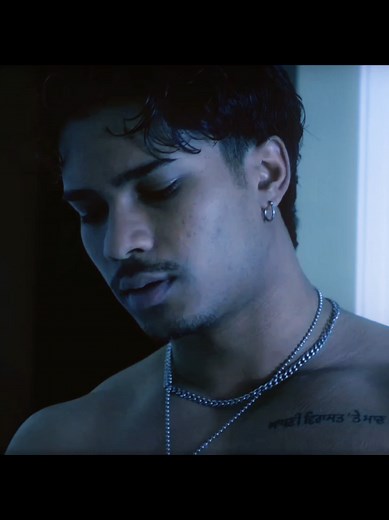 Vampire vs Werewolf Showdown in Slade the Series